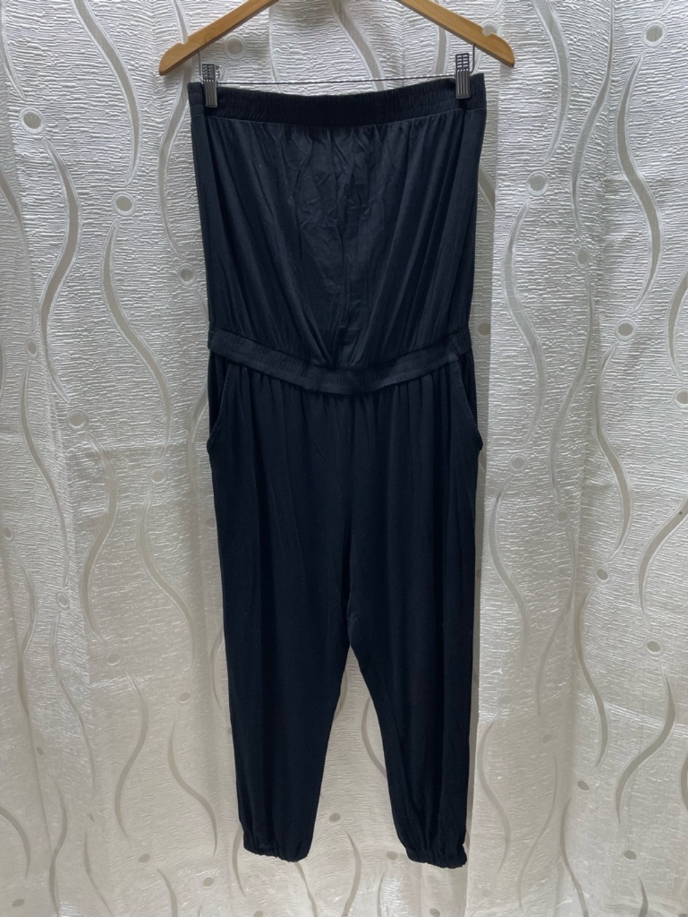 Tag Jumpsuit Womens Medium Black Good Strapless Smocked Waist Jogger Pocket